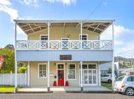 Lady Bowen Bed & Breakfast