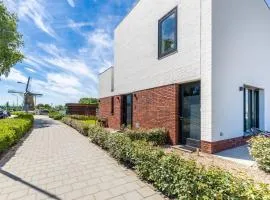 Roosjesweg 2 Gastenkamer met parkeerplaats en terras EG