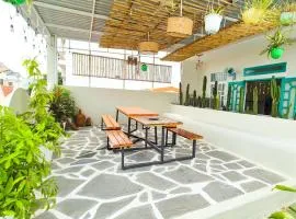 Là Nhà Homestay Phan Thiết - 4 Phòng ngủ - Tối đa 15 khách - Sân BBQ - Bếp - Sân đỗ oto - Chìa khóa nguyên căn trao tay - riêng tư - Cách biển 500m - HỖ TRỢ GIÁ TỐT NHẤT