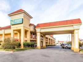 Quality Inn Dalton Central，位于道尔顿的酒店