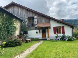 G&icirc;te de la M&eacute;sange，位于Rochesson的乡村别墅