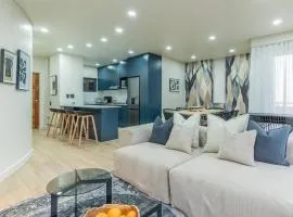 Modern Central 1 BR Apartment