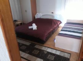 Rooms Struga，位于斯特鲁加的别墅