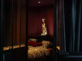 LOVE ROOM LORIENT LoveLoft L'Escapade Romantique