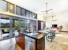 Troppo Court Stunning Darwin Boutique Home