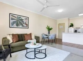Luxury Retreat in Cairns with Pool