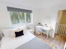 Bright and Cosy 4-Bedroom Home