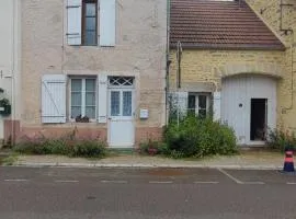 Gite meublé 6 personnes 2 étoiles Haute Cote d'or Proche des merveilles touristiques