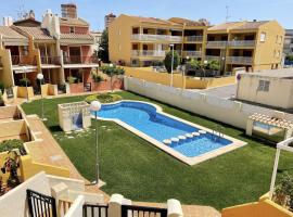 Acogedora casa a 100m de la playa，位于奥罗佩萨德尔马的酒店