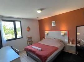 Studio Appart'hôtel gare TGV avec place privée