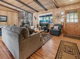 Granny's Love Shack - TRANQUIL RETREAT STEPS AWAY FROM THE NATIONAL FOREST!