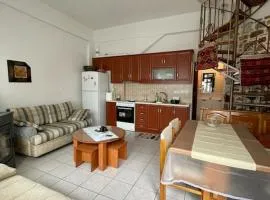 Όμορφο κατάλυμα στην κεντρική πλατεία του χωριού