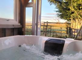 The Granary Thirsk Luxury Holiday Cottage Barn，位于瑟斯克的酒店