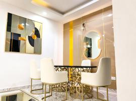 Luxury 3 Bedroom Haven in Lekki，位于莱基的酒店