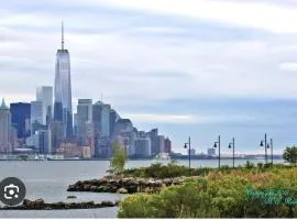 Private Room A-KING BED-12Mints NYCity