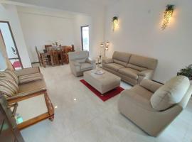 Happy Homes Apartment Maharagama，位于马哈拉贾马的酒店
