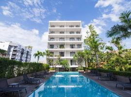 Modern Condo near the Beach - NV531，位于普吉镇的酒店
