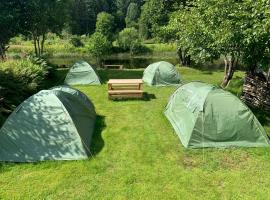 Riverside Bliss Idyllic Camp, 3 Man Tent Incl, near Tvedestrand and Arendal，位于Vegårshei的豪华帐篷