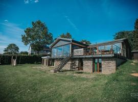 Le Noir Flohay 30 pers - Malmedy, vue, wellness，位于马尔梅迪的Spa酒店