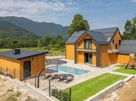 Nice Home In Rizvanusa With Sauna