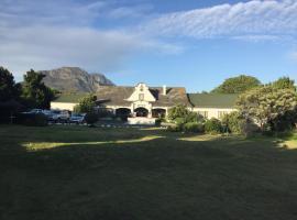 Somerset Guest Lodge - Western Cape，位于西萨默塞特的酒店