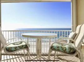 Penthouse October Oasis- Beachfront, Great Location 3BR 2BA- Heated Pool