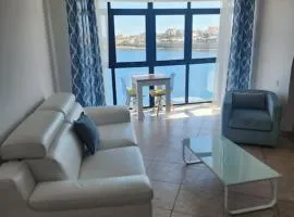 Seafront 2 bedroom apartment