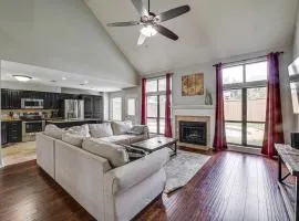 10 Mi to Lake Lewisville Carrollton Home with Pool