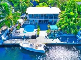 Beautiful Home with Dockage, Pool and Hot Tub home