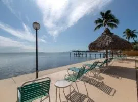 1 bedroom unit with a nice view of the Florida bay, condo