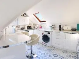Amazing Executive maisonette with spa