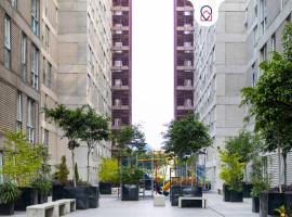 New Chic Condo with Gym Access & Private Roof，位于墨西哥城的酒店