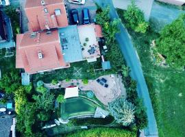 Apartment Joelle mit Sauna, Schwimmteich und Gym，位于埃尔巴赫的酒店
