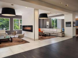 Embassy Suites by Hilton Washington DC Chevy Chase Pavilion，位于华盛顿的酒店