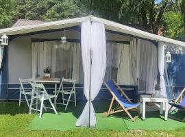 Domek nad morzem Dębki，位于德布吉的酒店