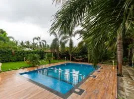 SaffronStays Mango Vino - 4-bdr pool villa in Nashik