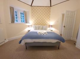 Cosy 1-bedroom cottage next to Combe Lodge Venue，位于Blagdon的酒店