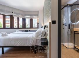 Hostal Nova Rooms by MyHouseSpain，位于希洪的酒店