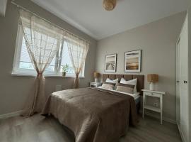 Apartamenty Na Żmijowej Górce，位于Debina的酒店