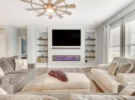 Private Beach and Deck Bayfront Home in Hayes!