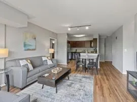 Modern Apt with Kitchen and Gym