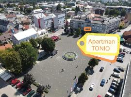 Apartment Tonio - right on the main square，位于戈斯皮奇的酒店