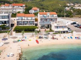 Seaside Luxury Suites，位于珀德垂那的酒店