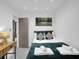 Newly refurbished 2 Bed House in a Town Centre Location