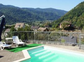 Appartement lumineux a Oderen avec vue sur montagne + piscine partagee，位于Oderen的酒店