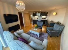 *Modern 2 bed apartment in the heart of Cardiff*