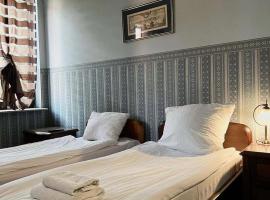 Hostel Bialoleka - Darmowy parking, szybkie Wifi!，位于华沙的酒店