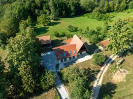 Holiday Home Anka，位于Vojnić的酒店