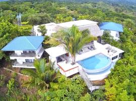 La Ladera Boutique Hotel，位于Muñeco的酒店