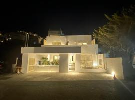 Casa Suites Mykonos，位于圣斯特凡诺斯的酒店